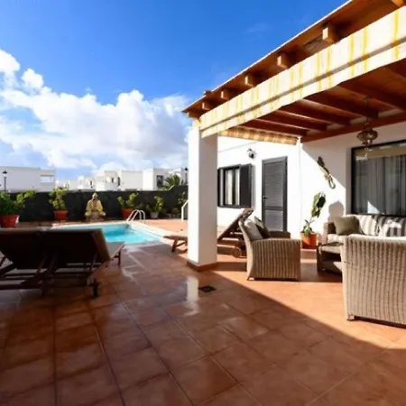 Pretty Holiday In Playa Blanca With Private Pool * Πλάγια Μπλάνκα